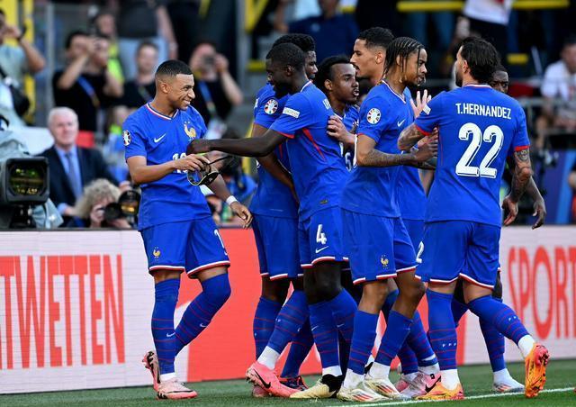 西班牙国家队成为欧洲杯黑马，突袭晋级赛场