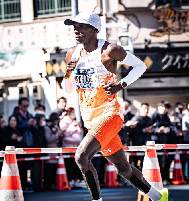 复仇之战！基普乔格率领西班牙队成功遭遇淘汰的简单介绍