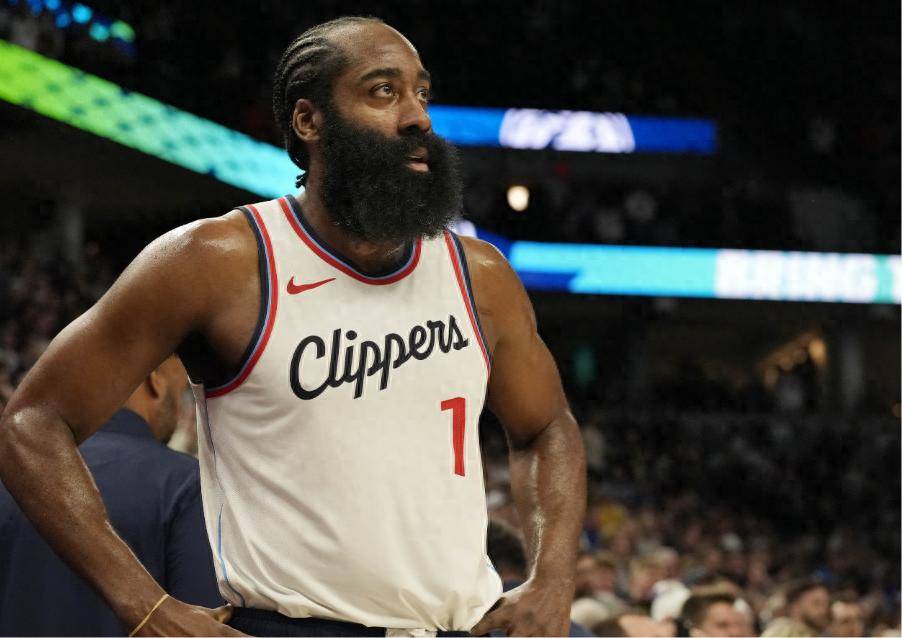 哈登复出首战，迎来胜利状态火爆，关键时刻神级表现成为焦点！的简单介绍